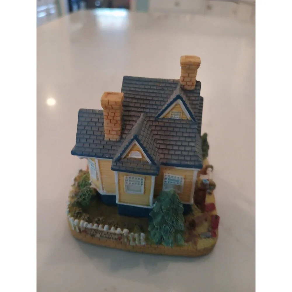 Liberty Falls Village Americana 